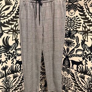 Women’s plaid pants